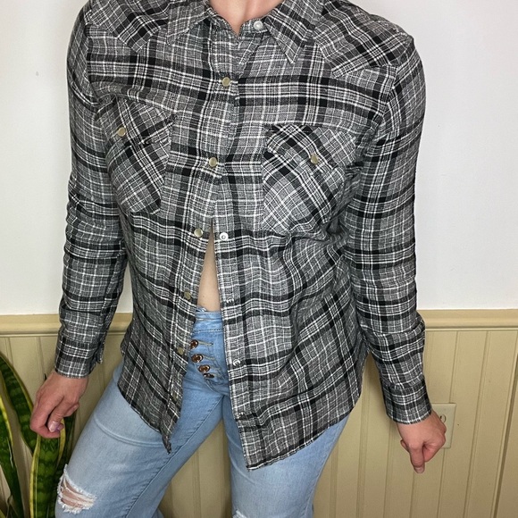 Wrangler Shirt Gray Long Sleeve Plaid Flannel Lightweight Women’s Sz M - Picture 2 of 10
